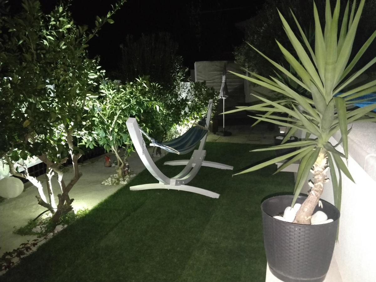 Apartments Villa A - Heating Pool Trogir Eksteriør billede