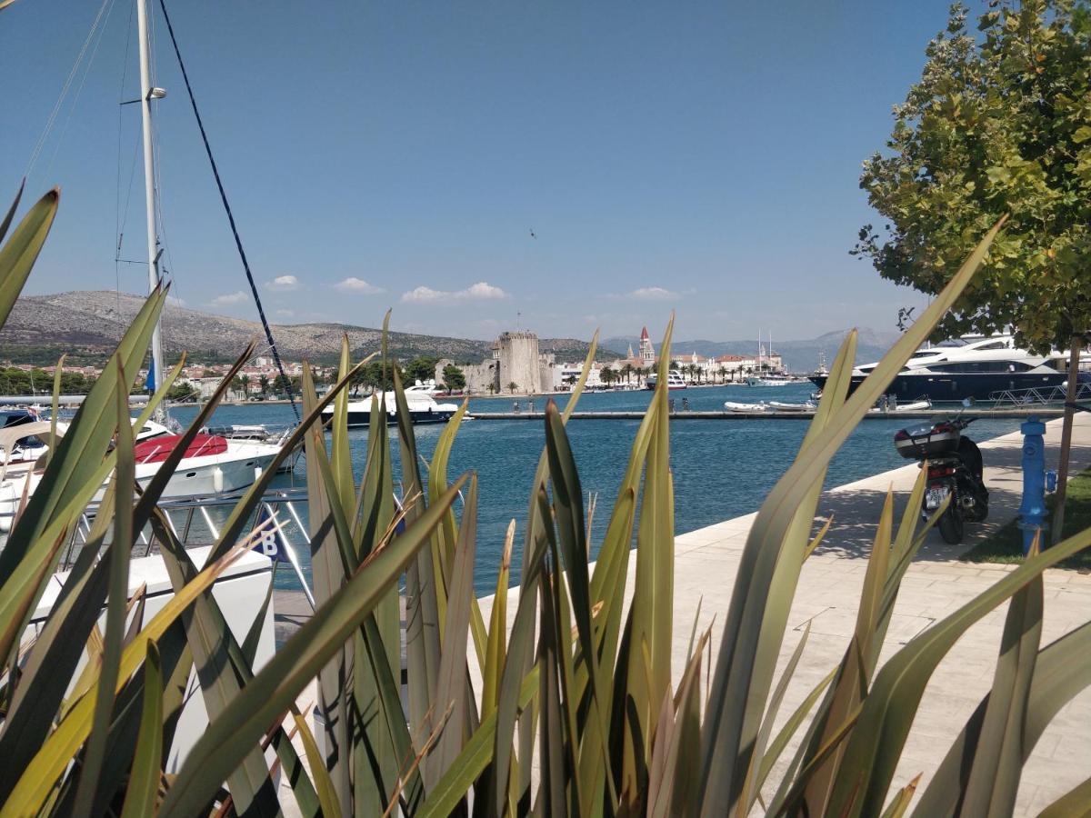 Apartments Villa A - Heating Pool Trogir Eksteriør billede