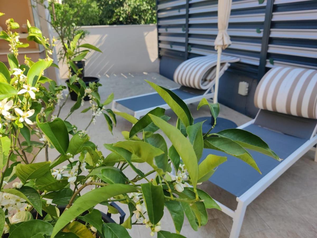 Apartments Villa A - Heating Pool Trogir Eksteriør billede
