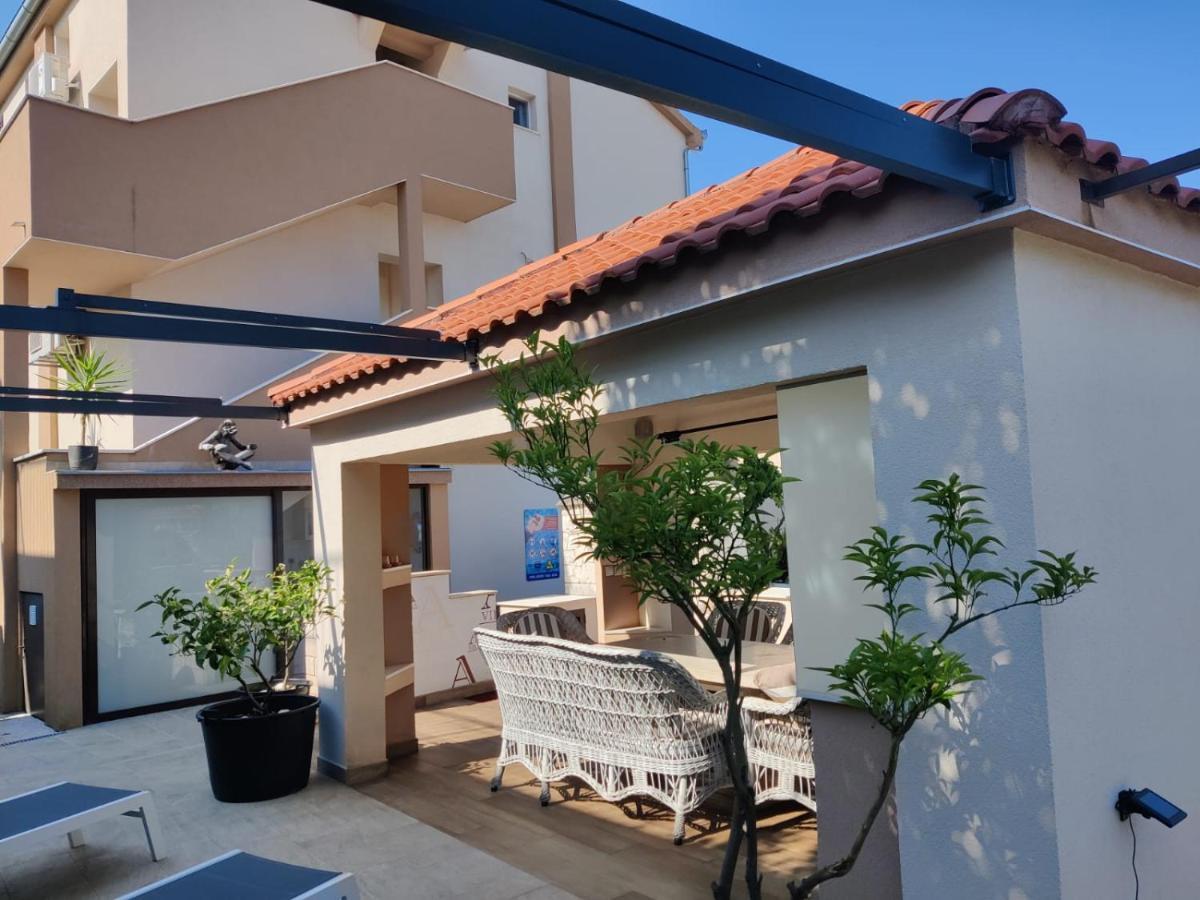 Apartments Villa A - Heating Pool Trogir Eksteriør billede